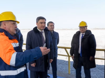 Олжас Бектенов Павлодар облысының өндіріс орындарын аралады