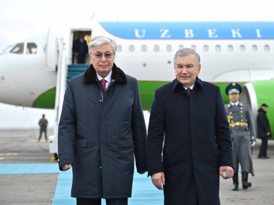 Өзбекстан Президенті Қазақстанға жұмыс сапарымен келді