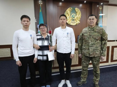 Алматыда 2 студент бір отбасыны ажалдан аман алып қалды