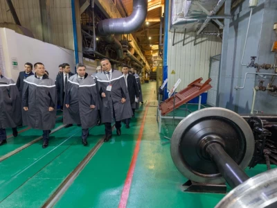 Айына 240 вагон шығарады