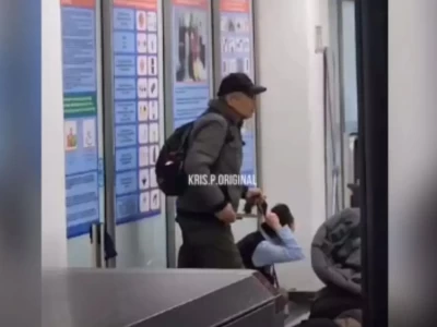 Алматы әуежайында әйелді кепілге алған азаматқа қатысты сот басталды