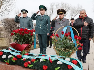 Ұлттық ұлан «Қазбаттың» әскери қызметшілеріне құрмет көрсетті