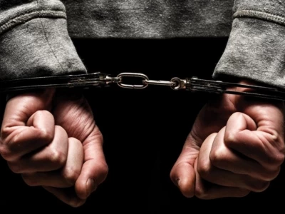 Құрбысына ыстық сорпа шашып жіберген ер адам қамауға алынды