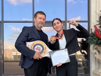 Әлем чемпионы Аида Әбікеева сыйлыққа көлік алды