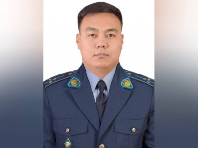 Ақтөбелік полицей көпқабатты үйдің тұрғындарын аман алып қалды