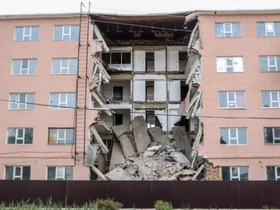 Атырауда университет жатақханасының бір бөлігі құлап қалды