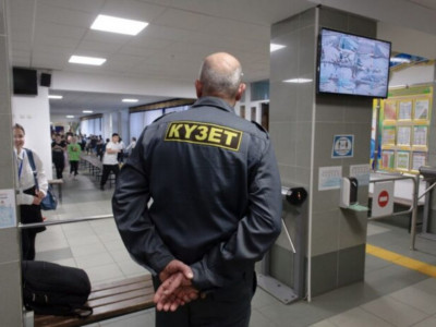 «Мектеп күзетшісі мен еден жуушылардың айлығы 100 пайызға көбейді» – Оқу-ағарту министрлігі