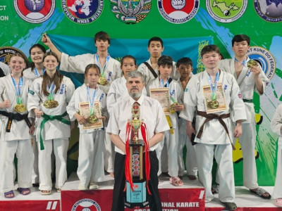Жас каратэшілер Азия кубогінде 14 алтын жүлде еншіледі