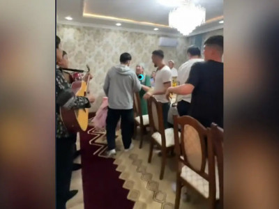«Үй салып, әкесіне көлік алып берді»: Кореяға жұмысқа кеткен қазақ жігіті 7 жылдан кейін отбасымен қауышты (ВИДЕО)