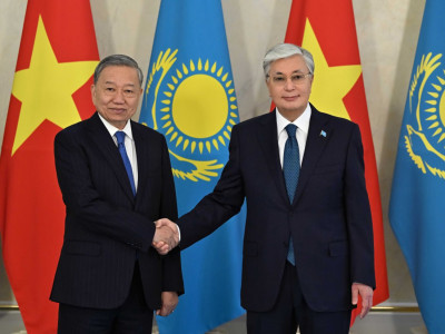 Қасым-Жомарт Тоқаев пен То Лам шағын құрамда келіссөз жүргізді