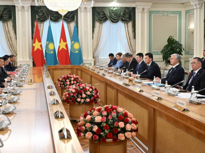 Қасым-Жомарт Тоқаев пен То Лам кеңейтілген құрамда келіссөз өткізді