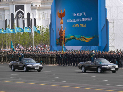 Жеңістің 80 жылдығына арналған әскери парадқа 4 мың әскери қызметкер қатысты