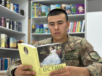 Ұлттық ұландағы полиглот