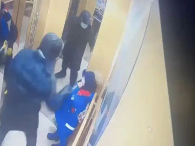 Лифтіде бес жасар баланы пышақтап тастаған жасөспірімге сот үкімі шықты