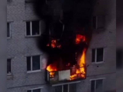 Семейлік полицей өртенген үйден тұрғындарды құтқарып алды