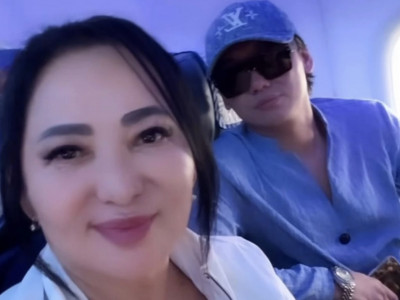 «Қайда жүрсе де шешесі қасынан қалмайды»: Гүлзира Айдарбекова сынға қалды