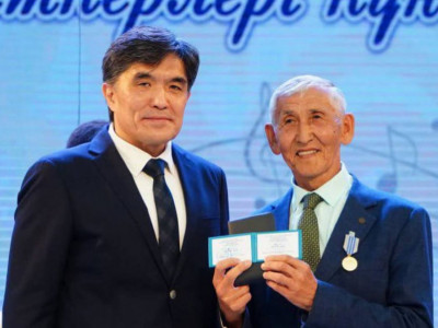 76 жастағы хореограф «Еңбек ардагері» медалімен марапатталды