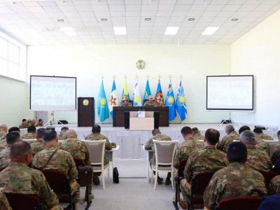 Руслан Жақсылықов Қарағанды гарнизонында өткен көшпелі отырыста әскери қызметтің міндетін айқындады