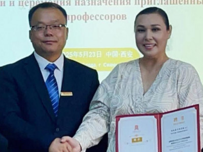 «Біреулер депрессияға түсіп кетуі мүмкін»: Майра Мұхамедқызы Қытайда профессор атағын иеленді