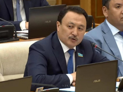 Шабандоз, атбегі, тағашы мамандықтары бойынша жүйелі білім беру жолға қойылмаған – Аманжол Әлтай