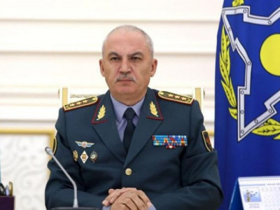 Мемлекет басшысы Руслан Жақсылықовты Қорғаныс министрі лауазымынан босатты