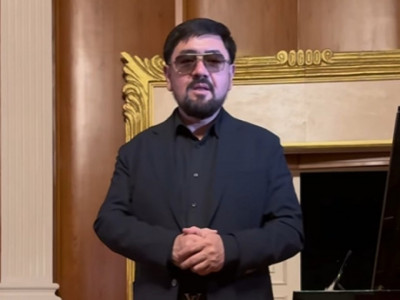 "Өзің әкеңе велосипед алып бердің бе?": Төреғали Төреәлінің әкесі күйеубаласын сынағандарға шүйлікті