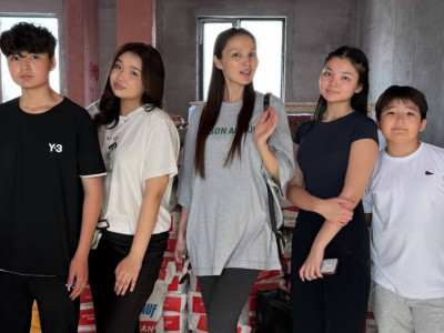 «Бұл күнді ұзақ күттік»: Жұлдыз Әбдікәрімова балалары туралы айтты