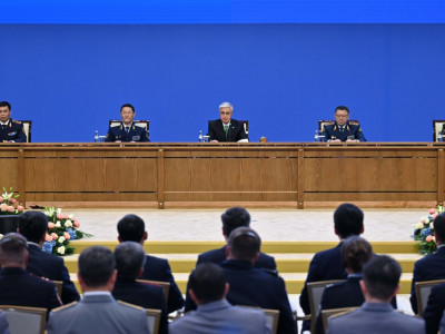 Президент көшелер мен құқық қорғау мекемелеріне қызмет бабында қаза тапқан қаһармандардың есімдерін беруді ұсынды