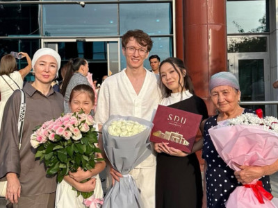 «Жуып отырмыз»: Нұрлан Еспановтың ұлы отбасындағы қуанышты жаңалағын бөлісті
