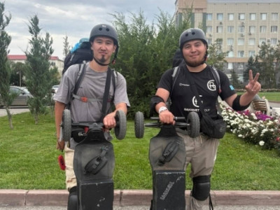 Ақтөбелік блогерлер скейтбордпен 5 елді аралаған
