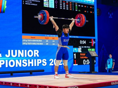 Зілтемірші Аңсар Тұрсынбек Азия чемпионатында күміс еншіледі