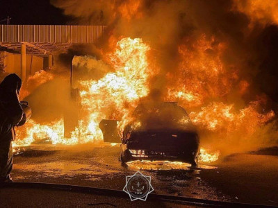 Жамбыл облысында жанармай құю бекетінде тұрған көлік түгі қалмай жанып кетті