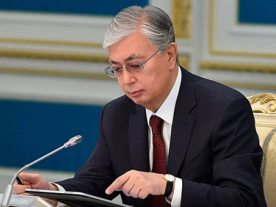 Президент әскери қызметке қатысты заңға қол қойды