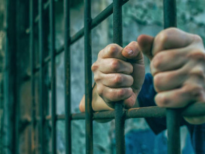 Алматы тұрғыны полицияға арызданбақ болған әйелінің мұрнын сындырып, құлағын жырған