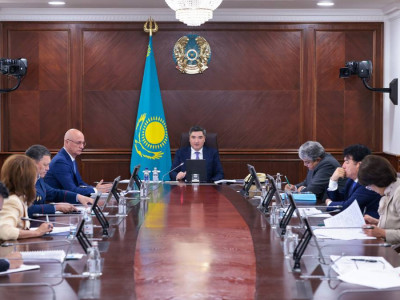 Олжас Бектенов құқық бұзушылықтың алдын алу жөніндегі комиссияның отырысын өткізді