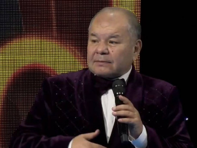 «Қазақ өнері қара жамылды»: Уәлибек Әбдірайымовқа қатысты суық хабар тарады (ВИДЕО)