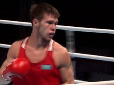 Қазақстандық боксшы Азия чемпионатының жартылай финалына шықты