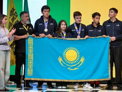 Жас шахматшылар әлем чемпионатында күміс жүлде алды
