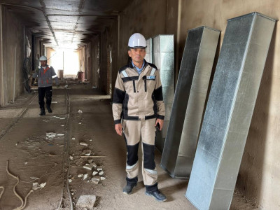 «Баспана салып, елге қуаныш сыйлау да бақыт» – «Құрметті құрылысшы» төсбелгісінің иегері