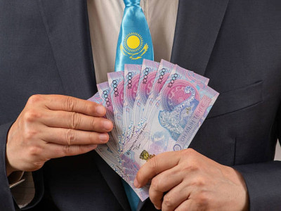 Қазақстандықтардың орташа жалақысы 448 мың теңгеден асты