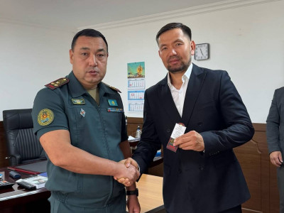 Әнші Ибрагим Ескендірге кезекті әскери шен берілді