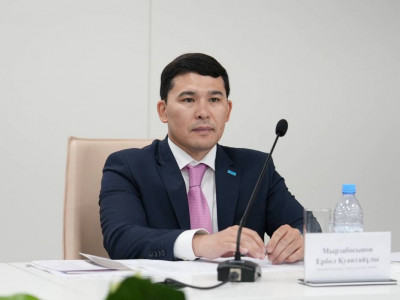 Ербол Мырзабосынов кәсіби мереке қарсаңында спорт ардагерлерімен кездесті