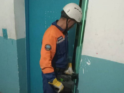 Таразда лифт ішінде қалып қойған төрт адам құтқарылды