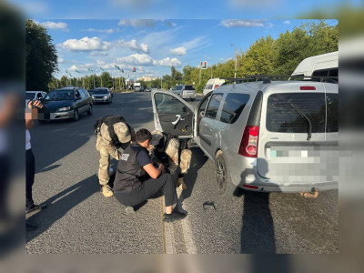 «Суреттеріңді интернетке таратамын»: Оралда бұрынғы қызын бопсалаған жігіт ұсталды