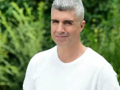"Өмірімді тозаққа айналдырдыңдар": танымал түрік актері анасы мен ағасын айыптады