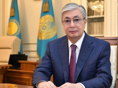 Тоқаев қазақстандықтарды Конституция күнімен құттықтады