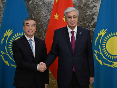 Президент Huawei Technologies Co. LTD директорлар кеңесінің төрағасы Хуа Лянді қабылдады