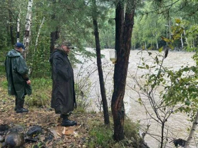 Риддерде өзенге ағып кеткен квадроцикл жүргізушісі іздестіріліп жатыр