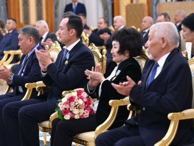 Президент мұнай-газ саласының қызметкерлерін құттықтады