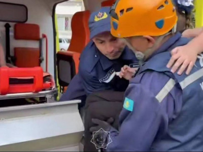 Қостанайда өрт шыққан пәтерден анасы мен 2 баласы құтқарылды